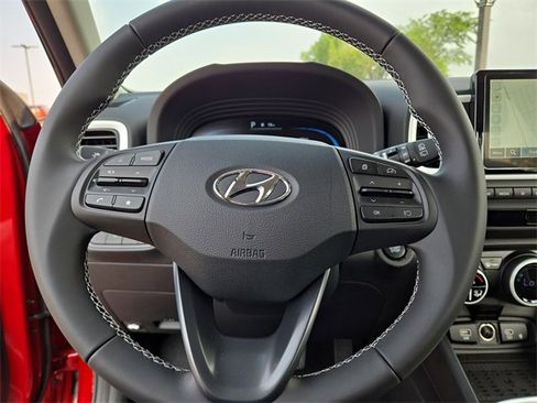 New 2025 Hyundai Venue Limited image 19
