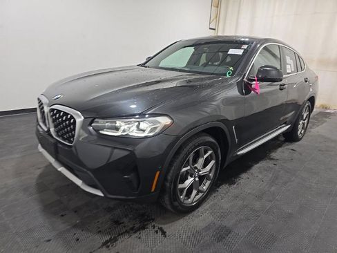 Used 2023 BMW X4 xDrive30i AWD/4WD image 2