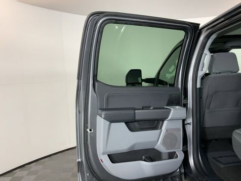 New 2025 Ford F350 XLT w/ Black Appearance Package image 28