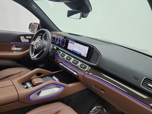 Certified 2026 Mercedes-Benz GLS 450 4MATIC image 19