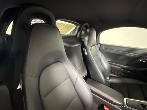 Used 2022 Porsche 718 Boxster RWD image 25