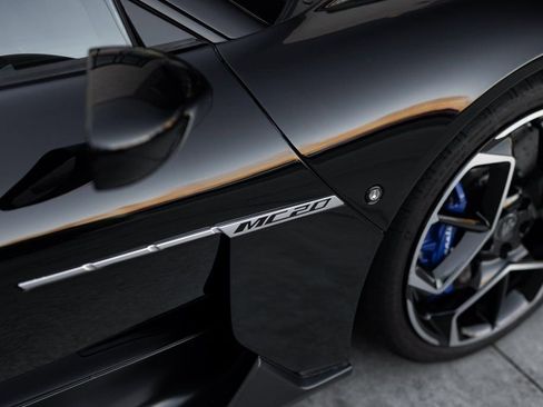 Used 2022 Maserati MC20 Coupe image 8