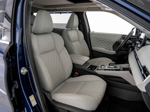 Used 2023 Mitsubishi Outlander SEL Black Edition image 38