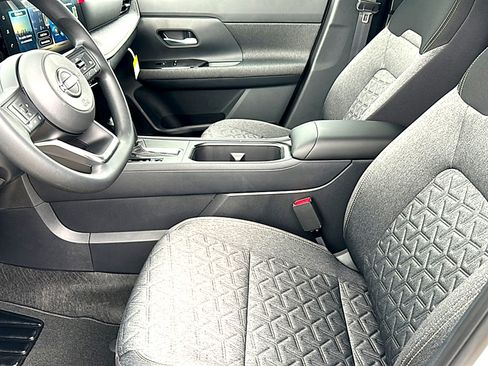 New 2026 Nissan Kicks SV w/ Charging Package FWD image 10