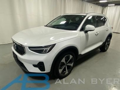 Used 2023 Volvo XC40 B5 Plus w/ Driver Assist Package