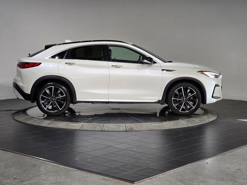 Used 2022 INFINITI QX55 Essential w/ Proassist Package image 11