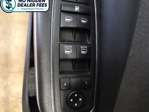 Used 2020 Chrysler 300 Touring w/ Sport Appearance Package RWD image 28