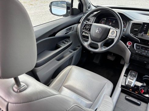 Used 2019 Honda Pilot Touring image 15