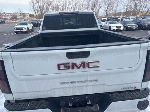 Used 2024 GMC Sierra 2500 AT4 w/ AT4 Preferred Package image 11
