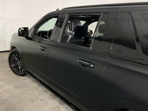 Used 2024 Cadillac Escalade ESV V w/ LPO, ONYX Package image 35