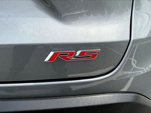 Used 2024 Chevrolet Trax RS w/ Sunroof Package FWD image 20