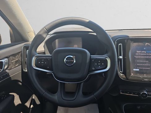 Used 2023 Volvo XC40 B5 Ultimate w/ Climate Package AWD/4WD image 14