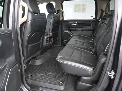 Used 2019 RAM 1500 Laramie AWD/4WD image 15