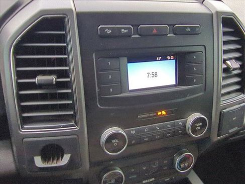 Used 2018 Ford Expedition Max XLT image 10