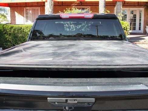 Used 2021 Chevrolet Silverado 1500 LT Trail Boss w/ Bed Protection Package image 8