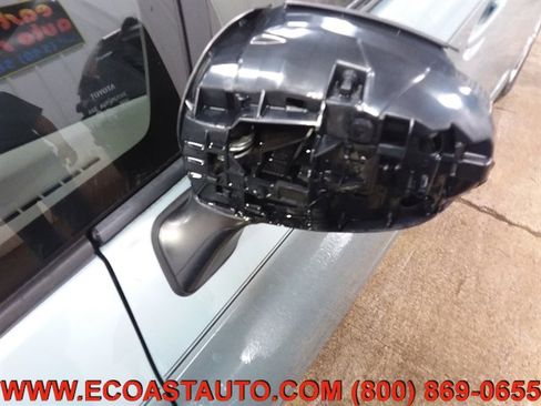 Used 2014 Toyota Prius Two image 18