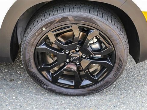 New 2025 Kia Seltos X-Line image 12