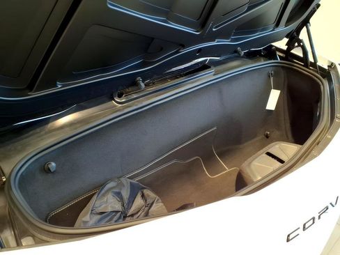 Used 2025 Chevrolet Corvette Stingray Preferred Conv w/ Z51 Performance Package RWD image 5