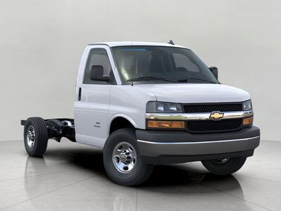 New 2025 Chevrolet Express 3500 w/ Power Convenience Package