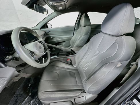 Used 2023 Hyundai Elantra SEL w/ Cargo Package FWD image 19