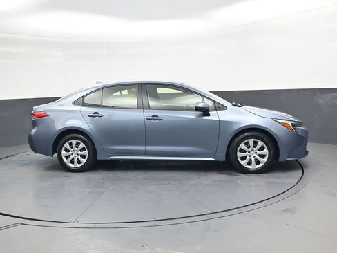 Used 2025 Toyota Corolla LE image 3