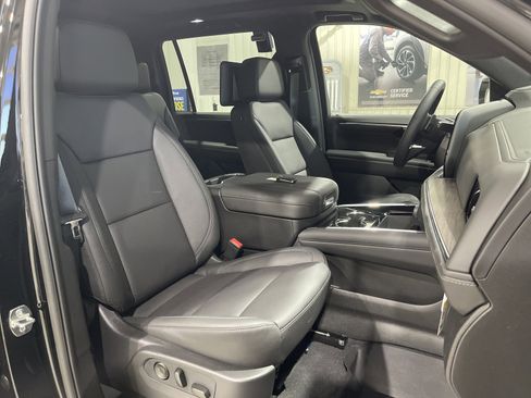 Used 2026 Chevrolet Suburban Z71 w/ Z71 Off-Road Package image 20