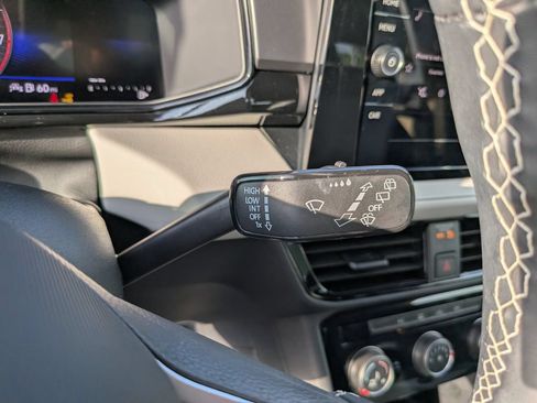 Certified 2025 Volkswagen Taos S FWD image 28