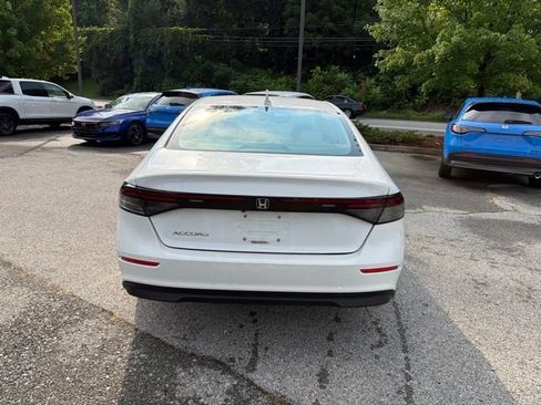 Used 2024 Honda Accord LX image 8