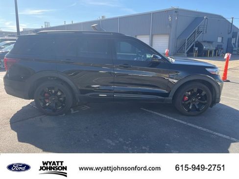 Used 2021 Ford Explorer ST w/ Equipment Group 401A image 4