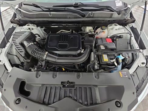 Used 2025 Chevrolet Blazer LT AWD/4WD image 46