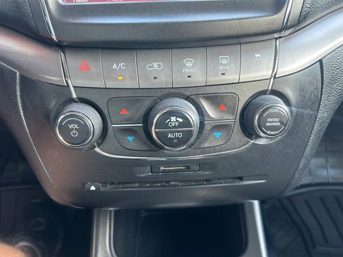 Used 2019 Dodge Journey Crossroad AWD/4WD image 8