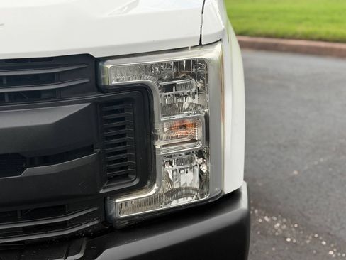 Used 2019 Ford F250 XL w/ Power Equipment Group RWD image 29