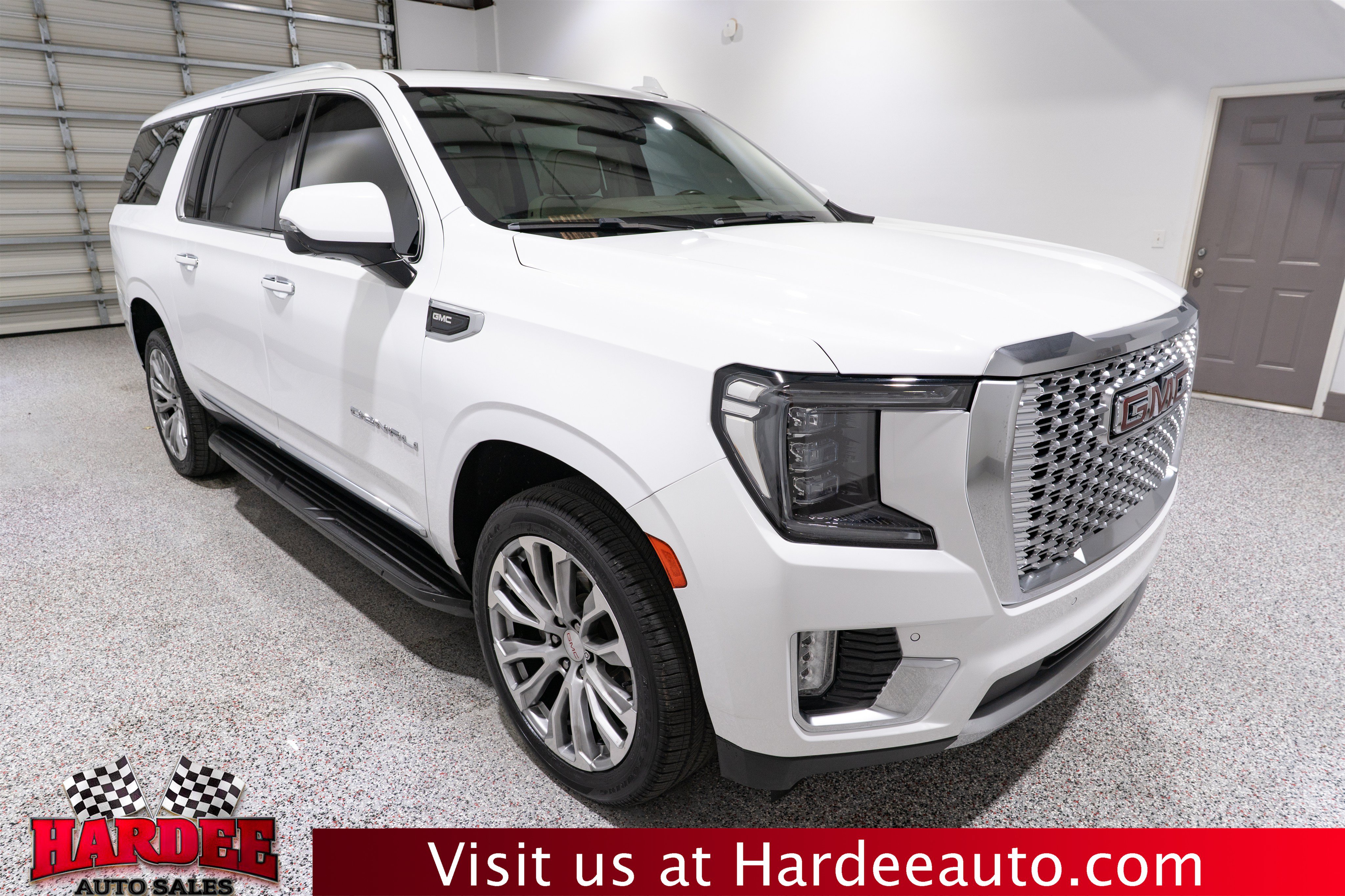 Used 2021 GMC Yukon XL Denali AWD/4WD image 6