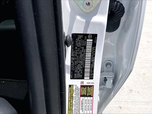 Used 2023 Toyota Camry SE w/ Convenience Package FWD image 36
