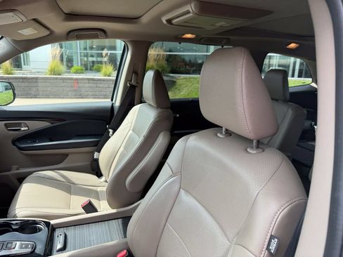 Used 2016 Honda Pilot Elite image 10