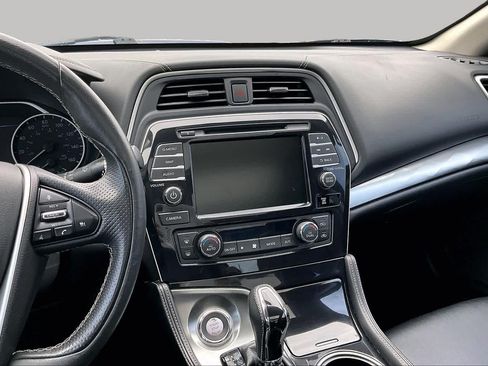 Used 2019 Nissan Maxima 3.5 SL w/ Floor Mat Group FWD image 7