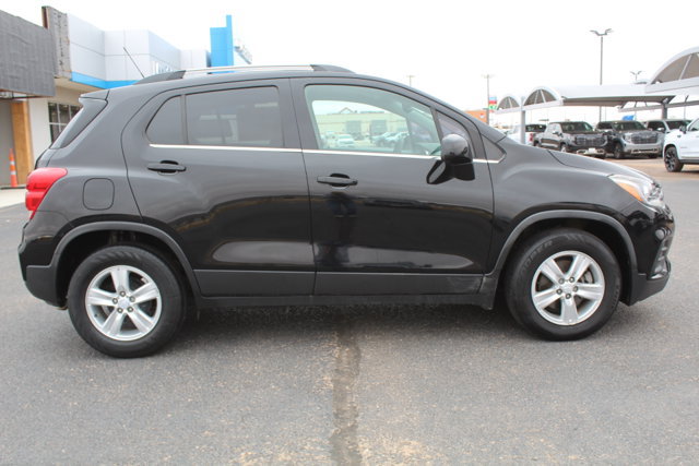 Used 2019 Chevrolet Trax LT FWD image 2