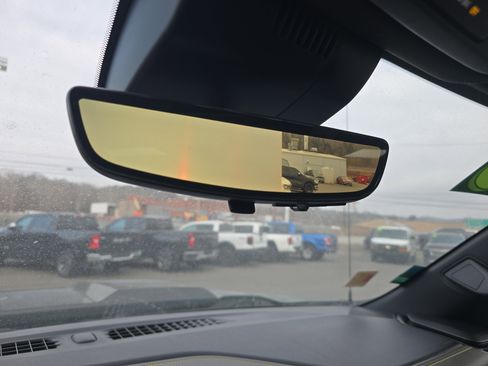 Used 2023 Chevrolet Silverado 1500 ZR2 w/ Technology Package image 32