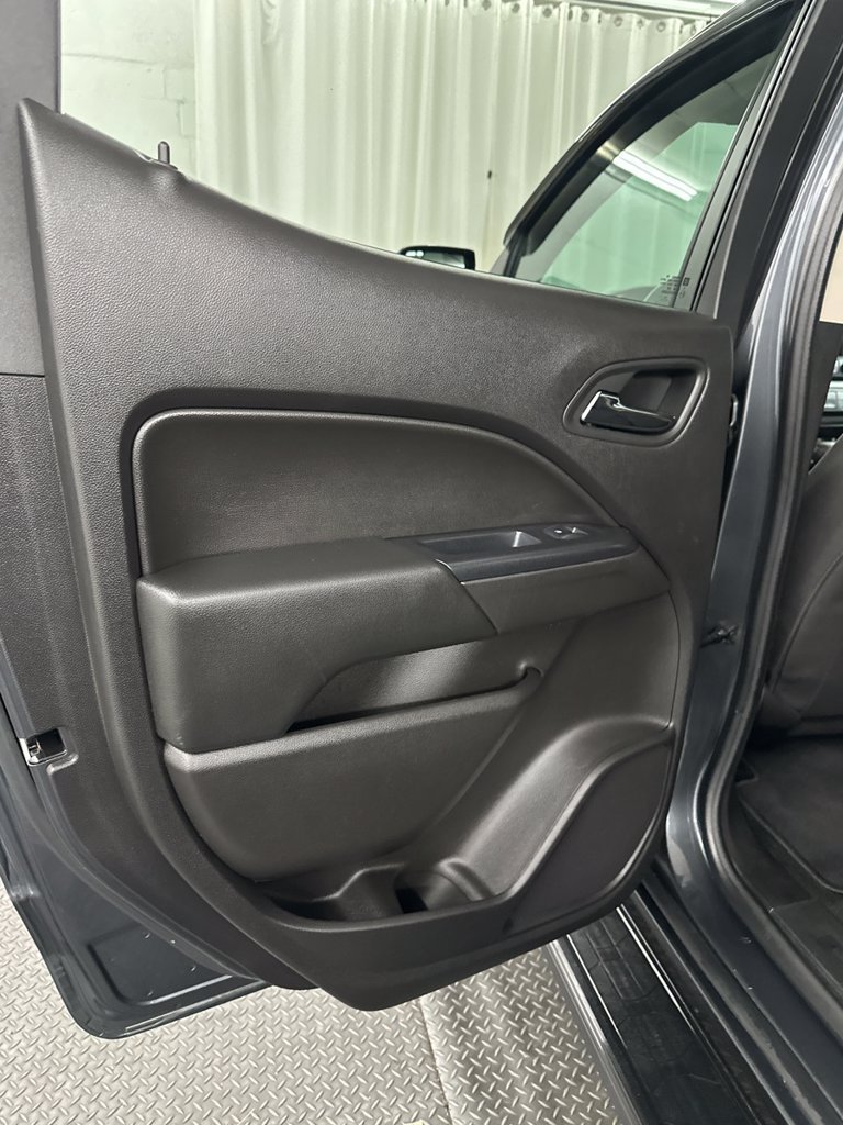 Used 2016 Chevrolet Colorado LT w/ LT Convenience Package AWD/4WD image 22
