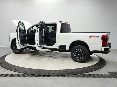 Used 2025 Ford F250 Platinum image 13