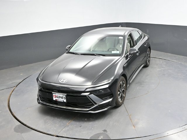 Used 2025 Hyundai Sonata SEL FWD image 35