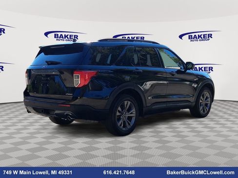 Used 2022 Ford Explorer XLT w/ XLT Sport Appearance Package image 5