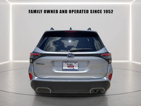 Certified 2025 Subaru Forester Limited AWD/4WD image 4