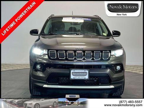 Used 2022 Jeep Compass Limited w/ Sun and Sound Group AWD/4WD image 2