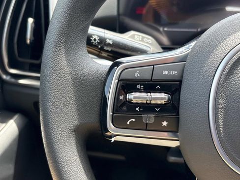 New 2025 Kia Sorento LX image 24