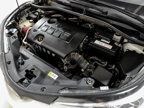 Used 2019 Toyota C-HR XLE image 54