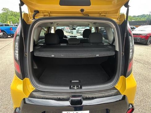Used 2016 Kia Soul + FWD image 23