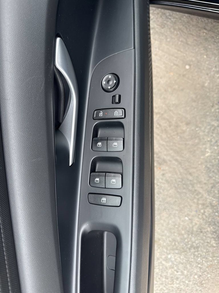 Certified 2026 Hyundai Elantra SE FWD image 18