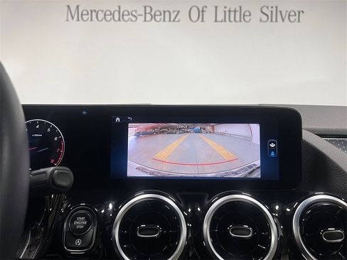 Used 2025 Mercedes-Benz GLA 250 4MATIC image 34