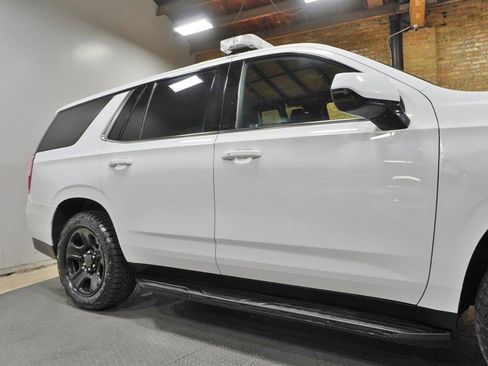 Used 2021 Chevrolet Tahoe 4WD w/ Remote Keyless Entry Package image 9